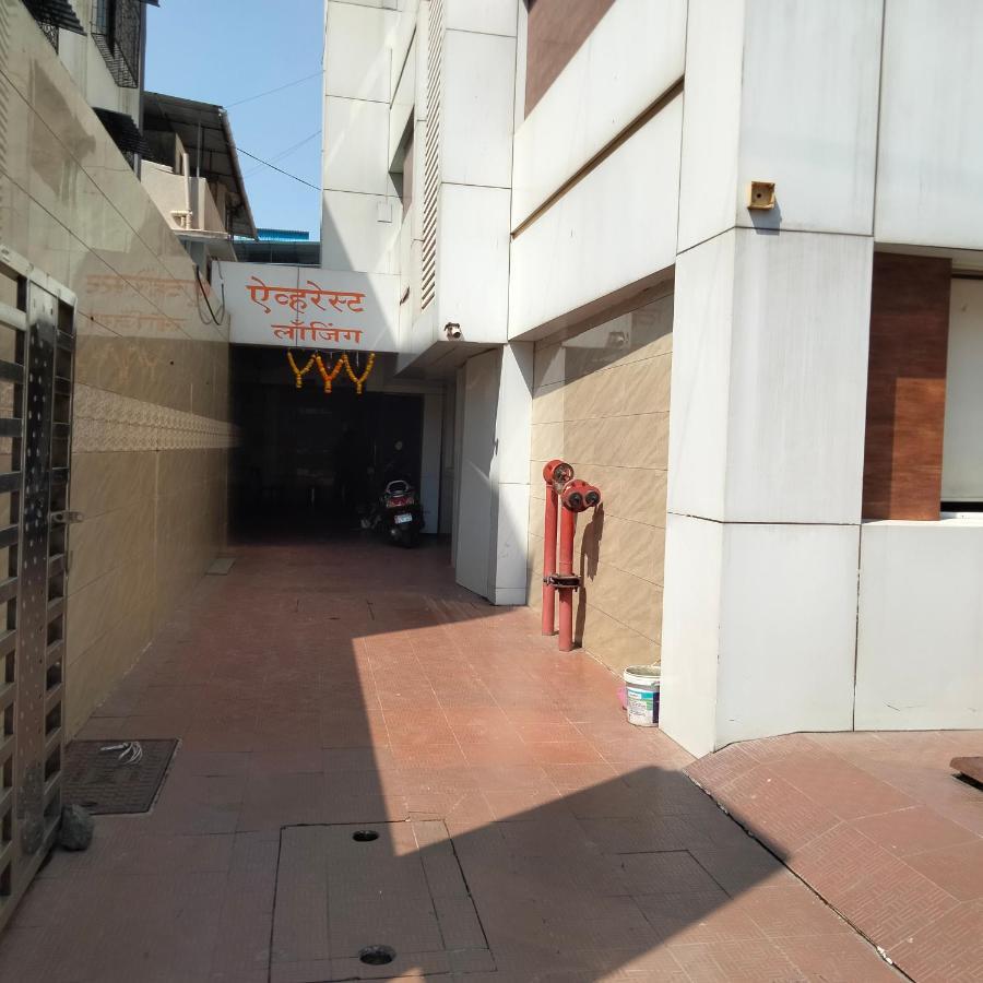 Hotel Everest Lodging Navi Mumbai Exterior photo